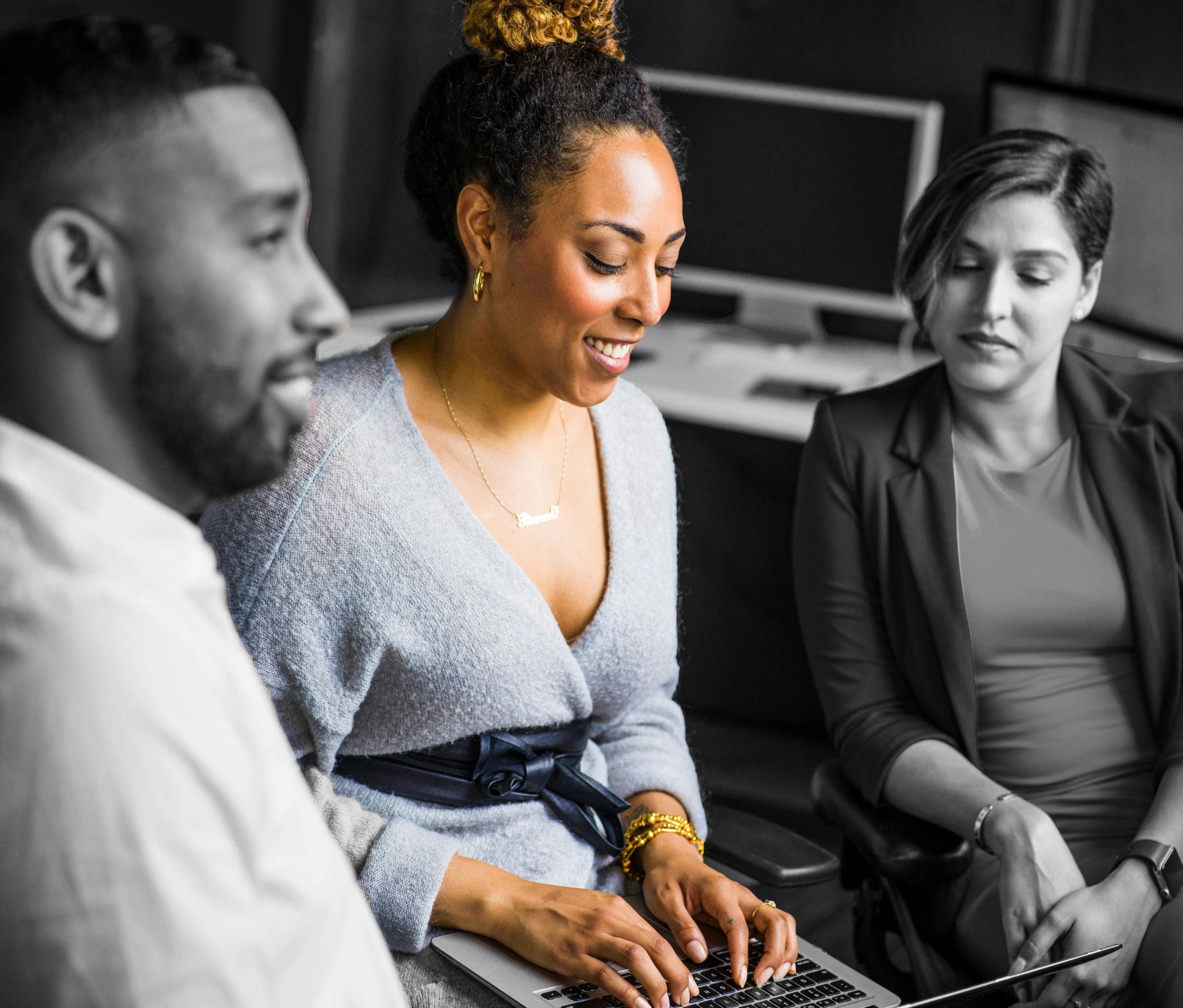 Manager enjoying coffee with mentee.