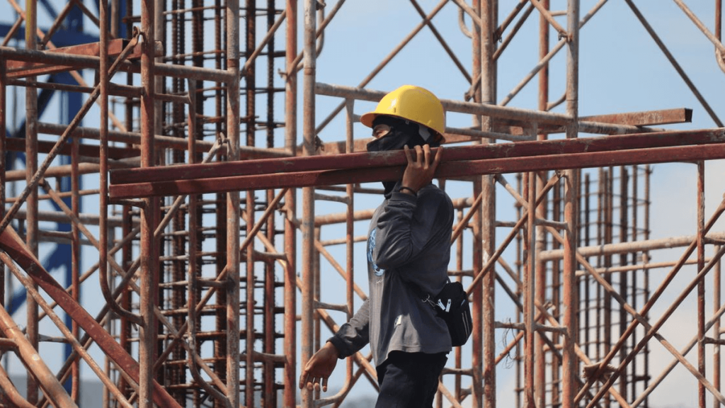 Construction accounting that reveals problems early: job costing, change orders, and WIP reporting